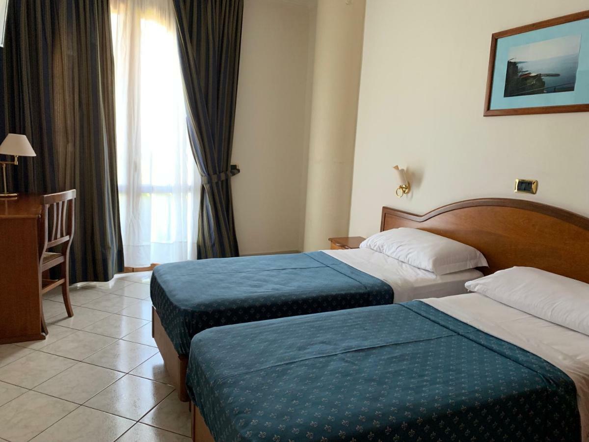 Hr Hotel & Spa Piano di Sorrento Ngoại thất bức ảnh